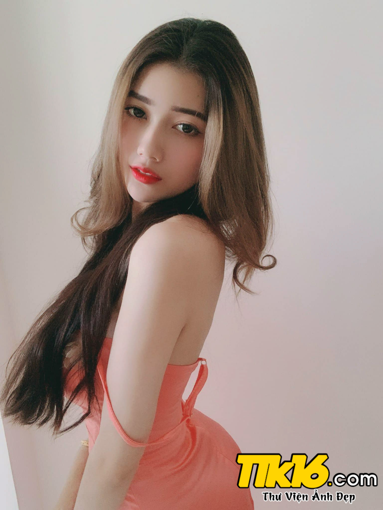 Ngoan Hà Anh sexy trong mọi góc chụp