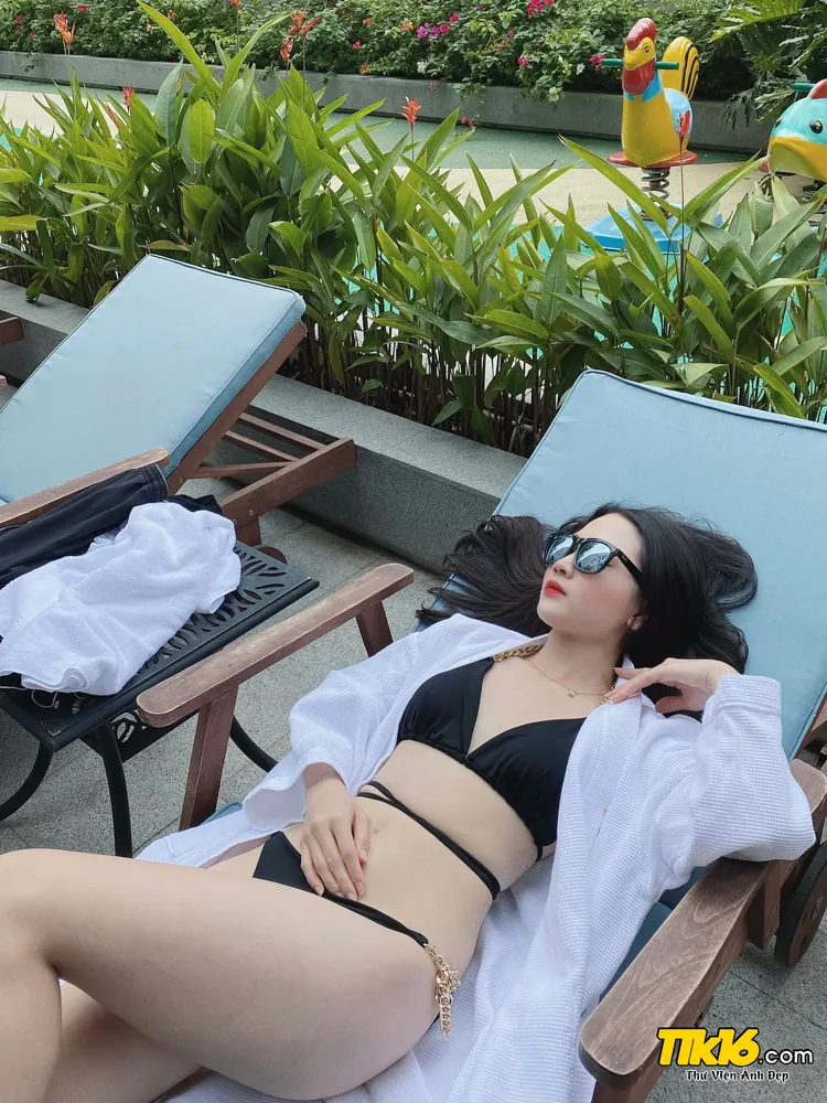 Ảnh Lan Anh Hà mặc bikini